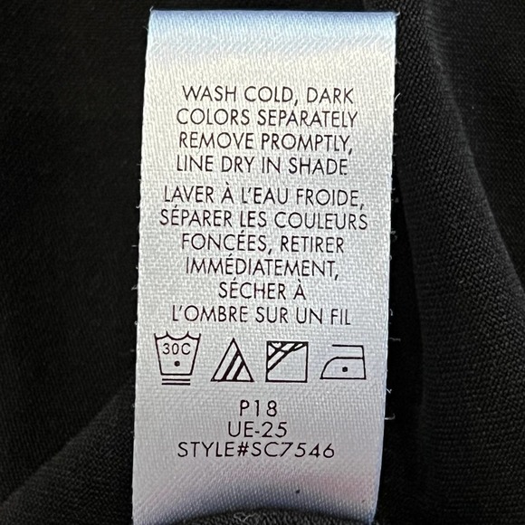 CALVIN KLEIN SNAKE PRINT SCOOP NECK SHORT SLEEVE TEE IN BLACK WOMEN'S SIZE SMALL - Picture 10 of 10